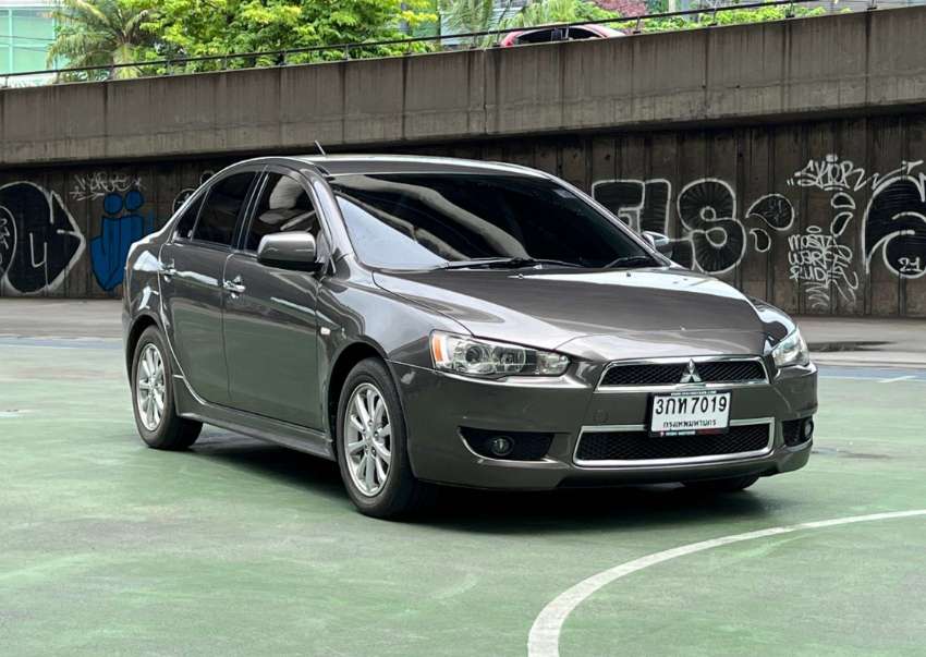 Mitsubishi Lancer EX GLS model 2013 registered year 2014