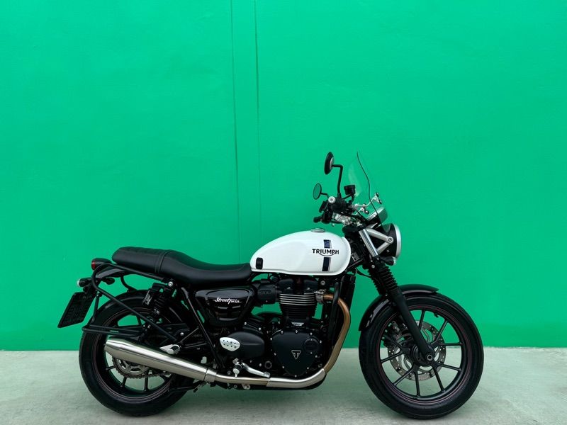 TRIUMPH STREET TWIN 900 2017 สีขาว