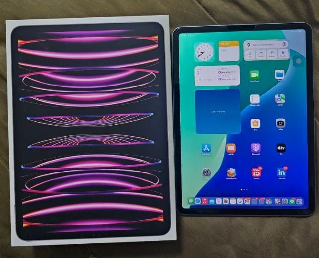 ขาย IPad Pro M2 11-inch ( Gen4) 256 GB Wi-Fi อุปกรณ์ครบกล่อง ใช้งานน้อยมากกก ประกันถึง 26 เมษายน 2568