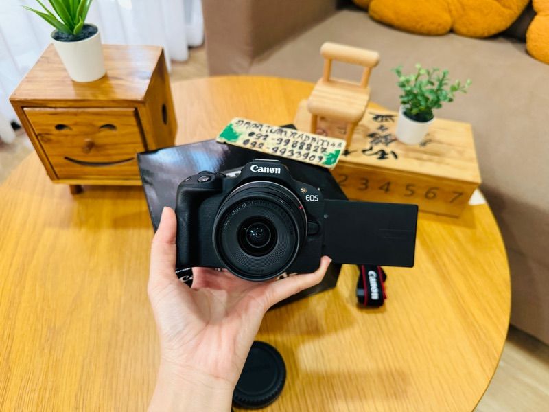 Canon EOS R50 Mirrorless Camera for Sale - Warranty from Official Service Center: 6 image