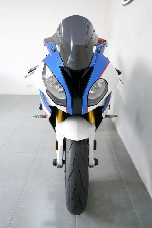 S1000rr tri-color, year 20, 11,000 km mileage, single owner, nearly 200,000 in custom parts, very stylish, in excellent conditio: 3 image