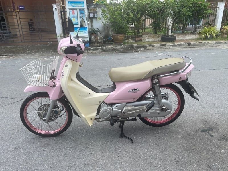Honda Dream Super Cub, manual start, year 2015, engine in good condition, ready to use, must try.