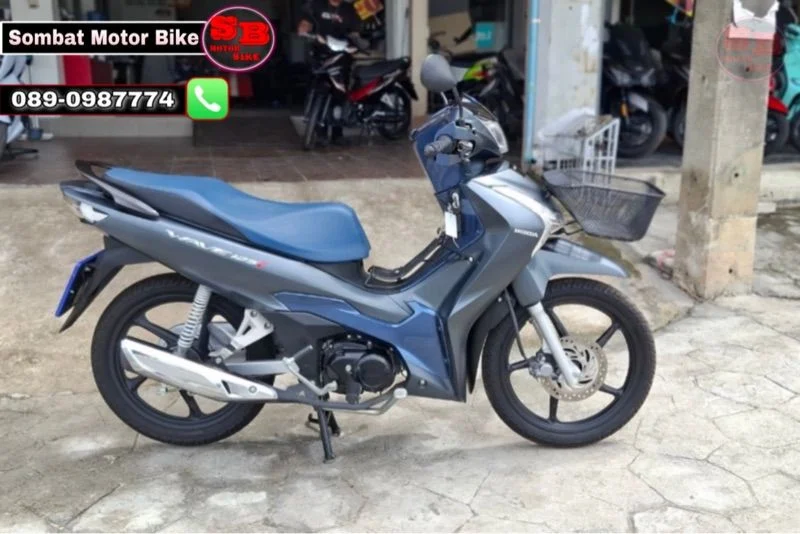 Honda Wave 125i in beautiful condition, very low mileage, bike in excellent condition, grade A, good engine, ready to ride.