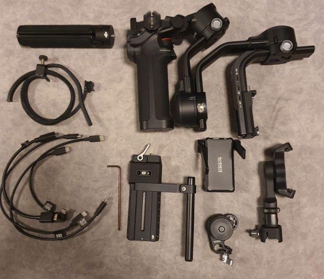 DJI RSC 2 Pro Combo used less than seven times, excellent condition like new, everything works normally. Interested in viewing a: 2 image