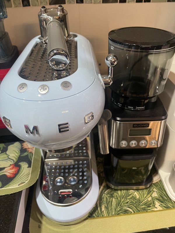 Smeg blue coffee maker, like new (complete with box), comes with Buono coffee grinder and 2 bags of coffee beans.: 2 image
