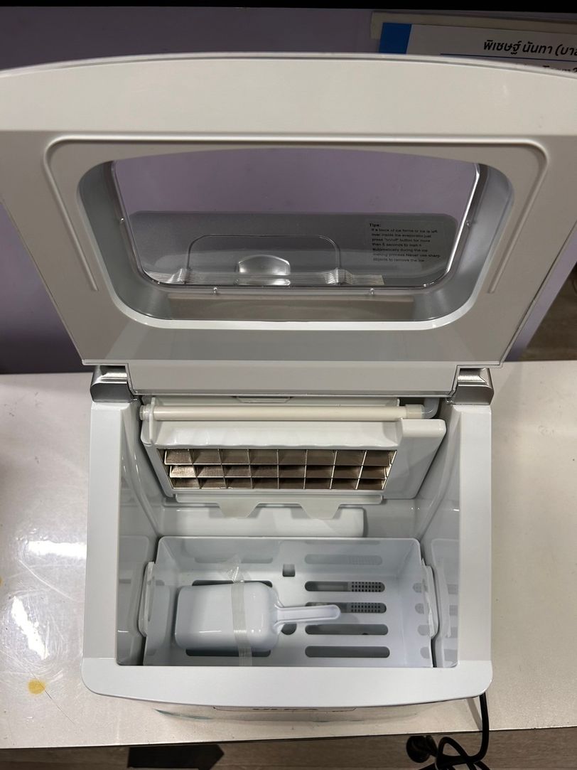 Ice Maker 13F Windows Display Model, Never Used, 1 Year Full Warranty: 3 image