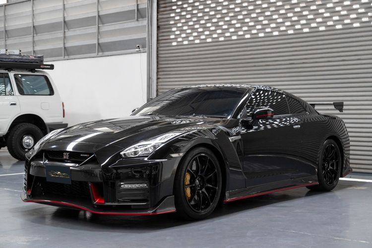 Nissan GTR Nismo (Black) 2021: 3 image