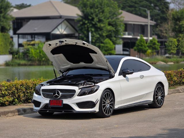 Mercedes-Benz C250 Coupe: 2 image