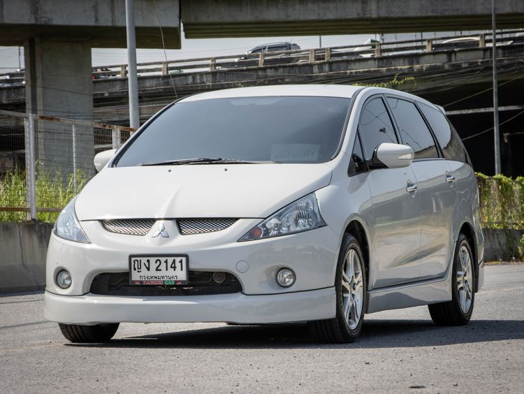 MITSUBISHI SPACE WAGON 2.4 GT: 2 image