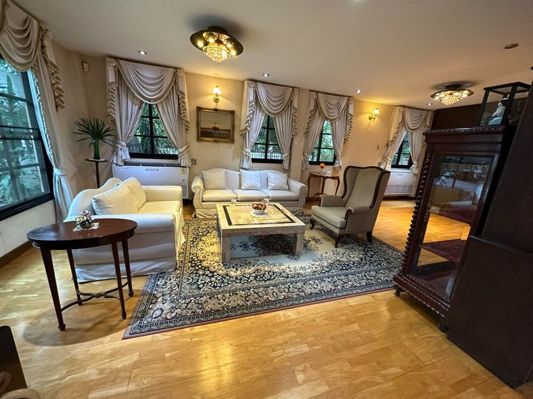 Detached house of 200 sq.m. Around the corner Soi Lat Phrao 43 near Phawana metro station: 3 image