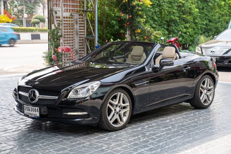 Mercedes-Benz SLK200 AMG 2012: 2 image