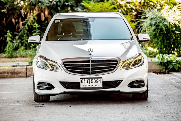 Benz E300 AMG Bluetec 2013: 2 image