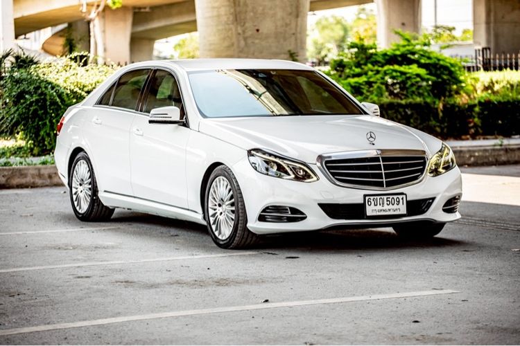 Benz E300 AMG Bluetec 2013: 3 image