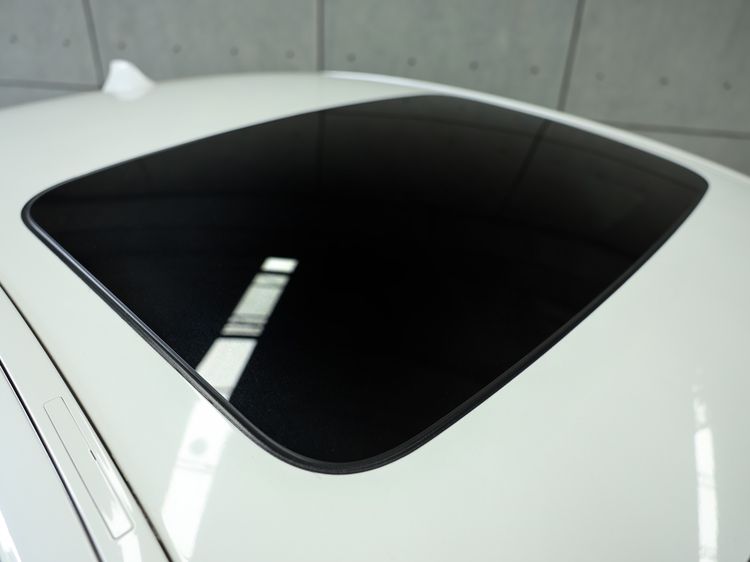 BMW M5 F10 ALPINE WHITE: 3 image